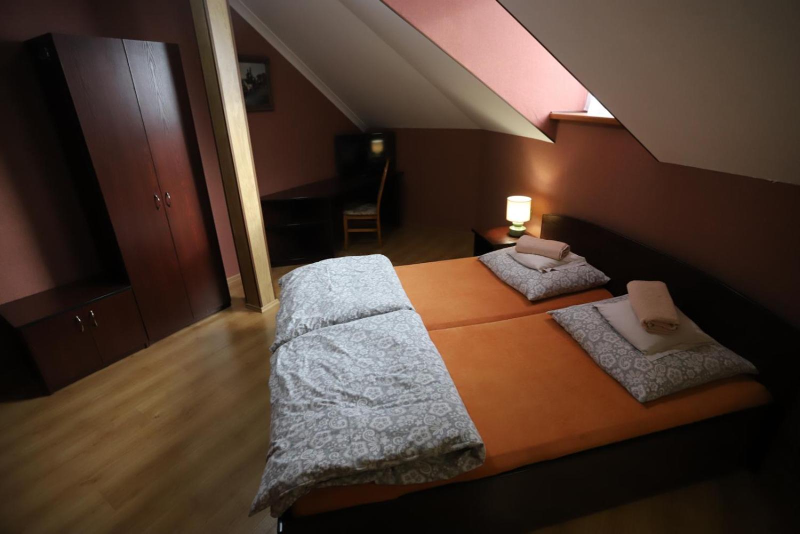 Adampol Pokoje Strumien Luaran gambar